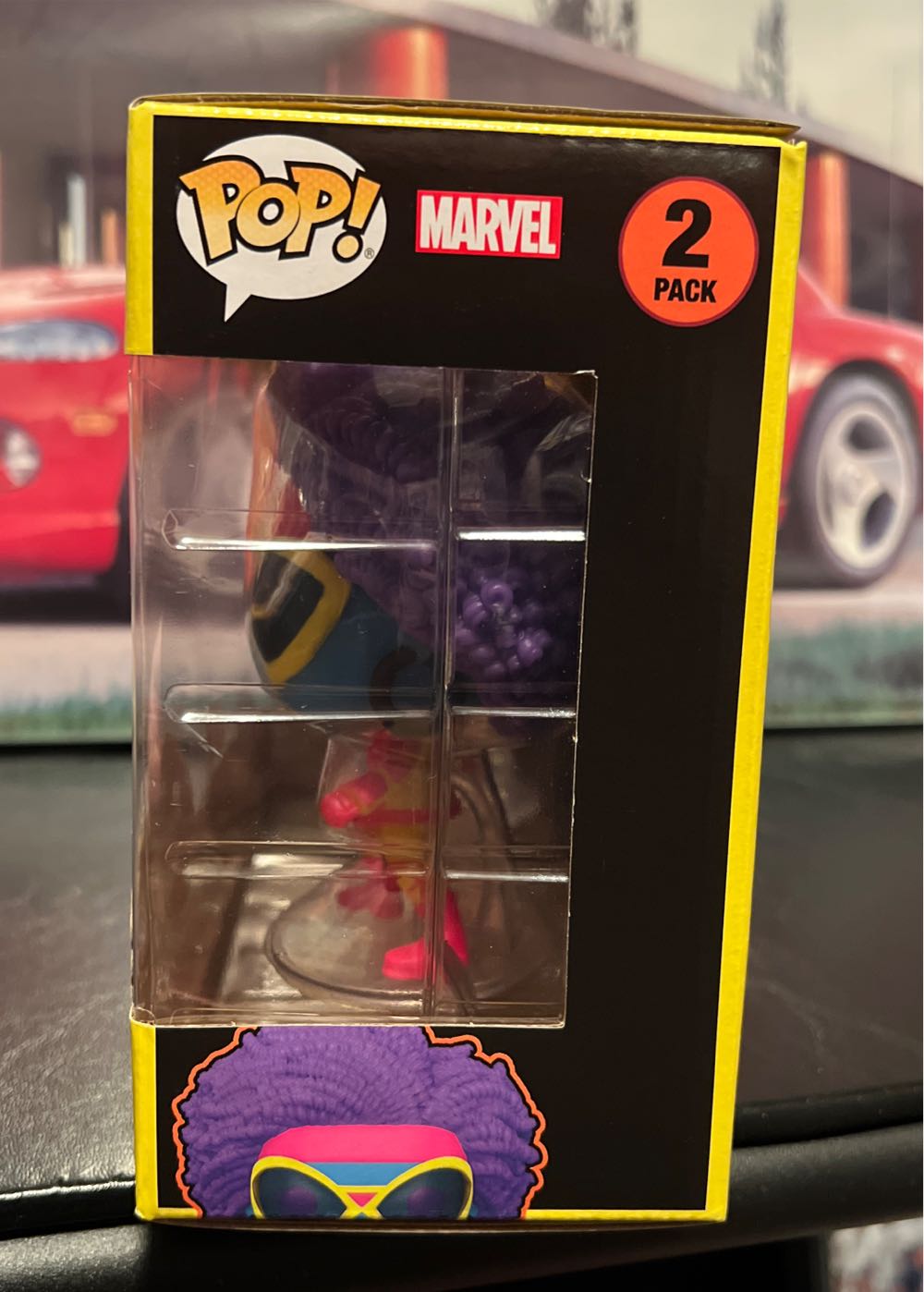 Spider-Gwen & Spider-Woman - Spider-Man vinyl figure collectible [Barcode 889698739375] - Main Image 3