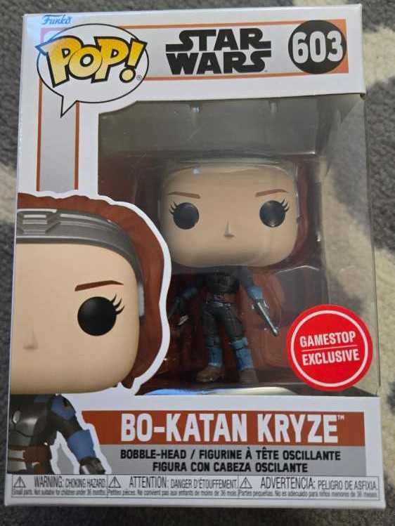 Star Wars The Mandalorian Bo Katan Kryze - Star Wars: The Mandalorian vinyl figure collectible [Barcode 889698712194] - Main Image 2