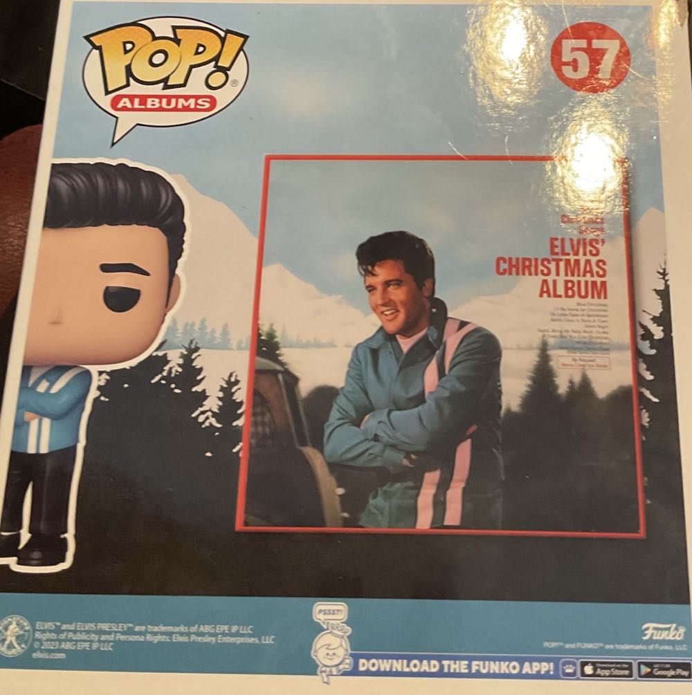 Funko Pop! Albums: Elvis Christmas Album: Elvis Presley #57 - Elvis Presley vinyl figure collectible [Barcode 889698656214] - Main Image 3