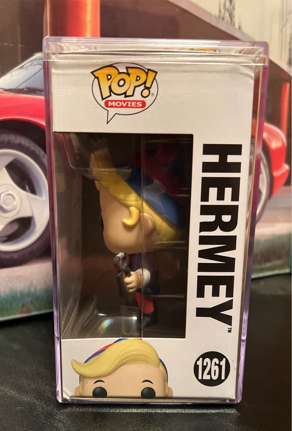 Hermey - Rudolph the Red-Nosed Reindeer vinyl figure collectible [Barcode 889698643405] - Main Image 3