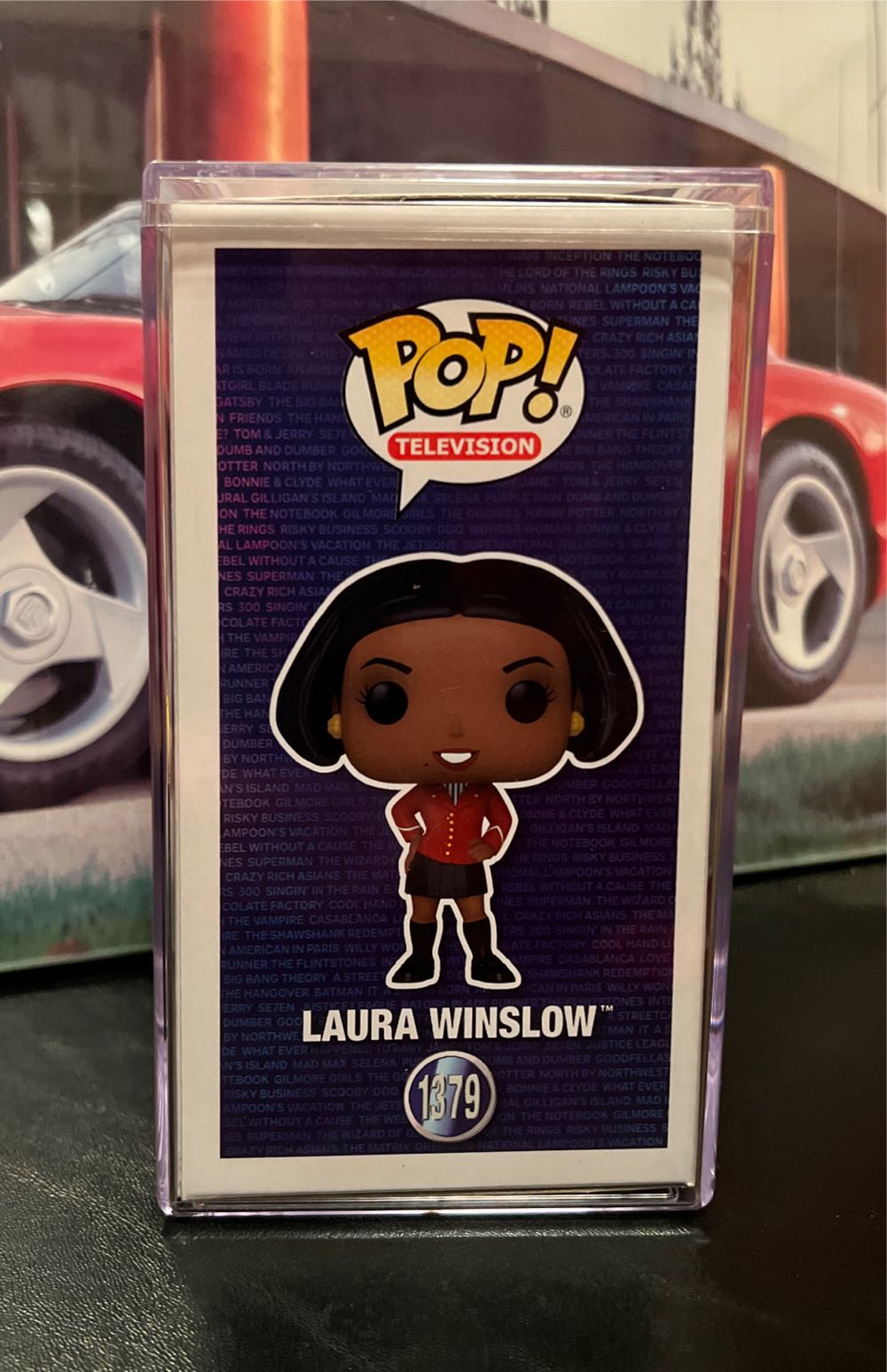 Laura Winslow  vinyl figure collectible [Barcode 889698725101] - Main Image 4