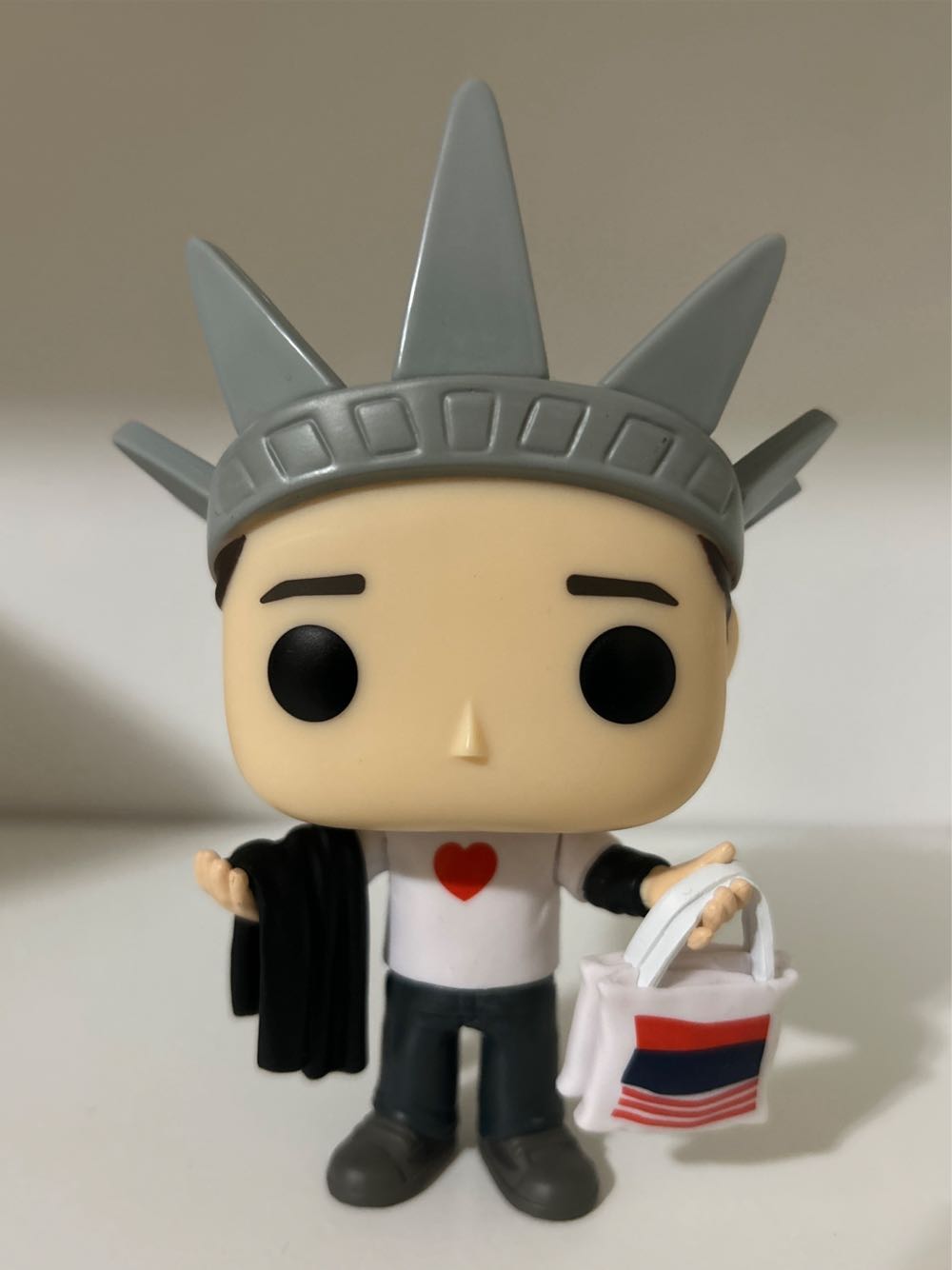 Chandler Bing - Friends vinyl figure collectible [Barcode 889698656764] - Main Image 4