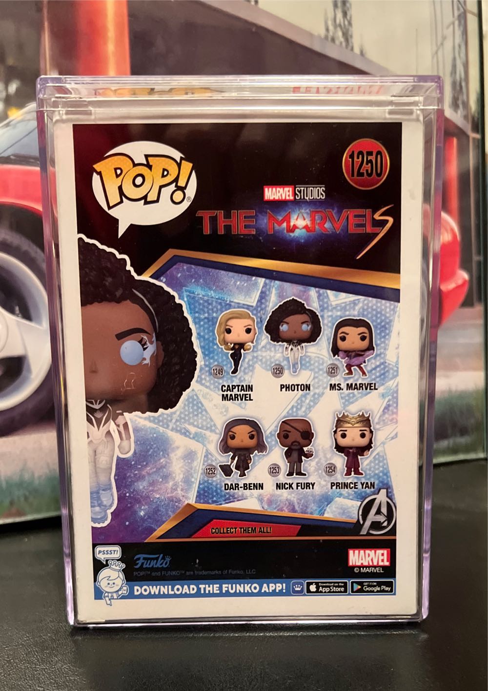 Photon - Captain Marvel vinyl figure collectible [Barcode 889698675963] - Main Image 2