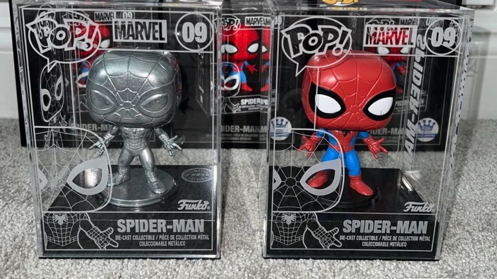 Spider-Man (Die-Cast) Chase - Spider-Man vinyl figure collectible - Main Image 2