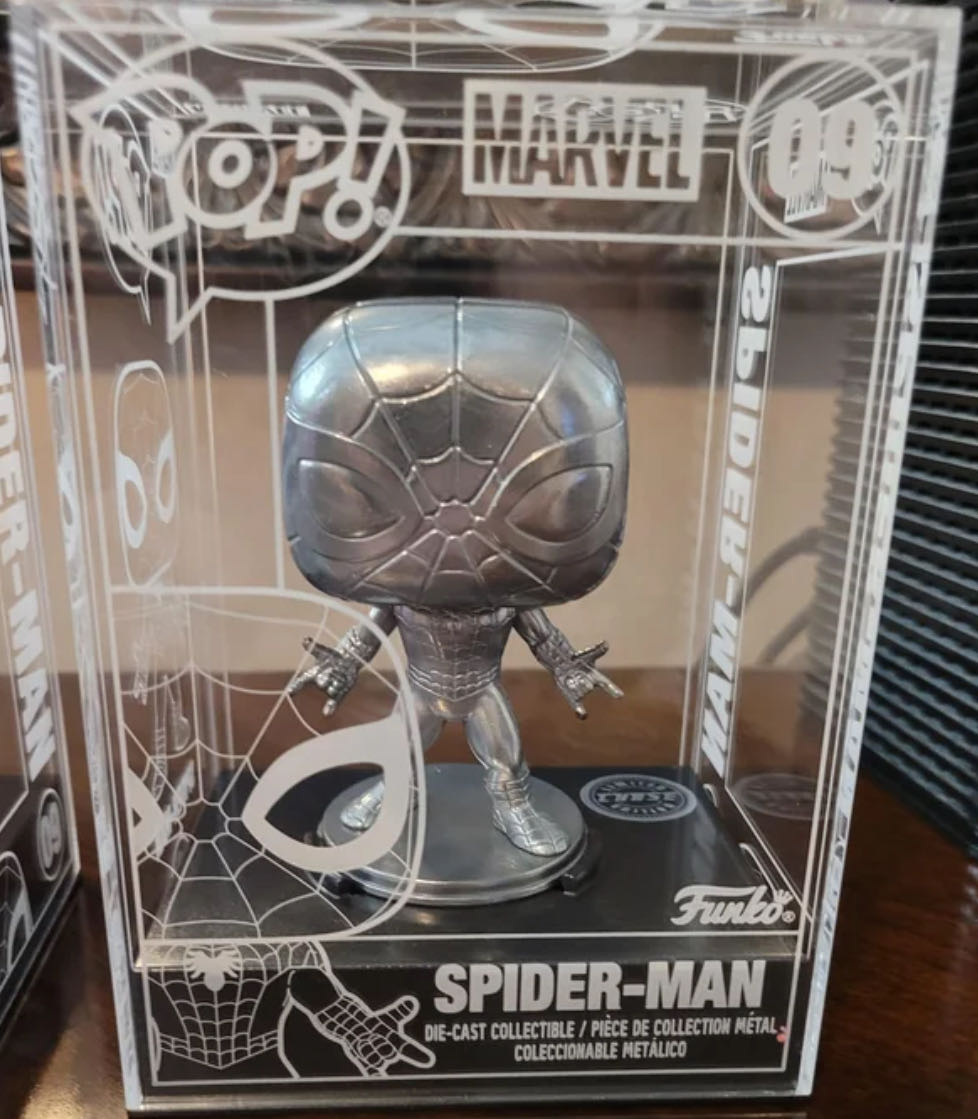 Spider-Man (Die-Cast) Chase - Spider-Man vinyl figure collectible - Main Image 3