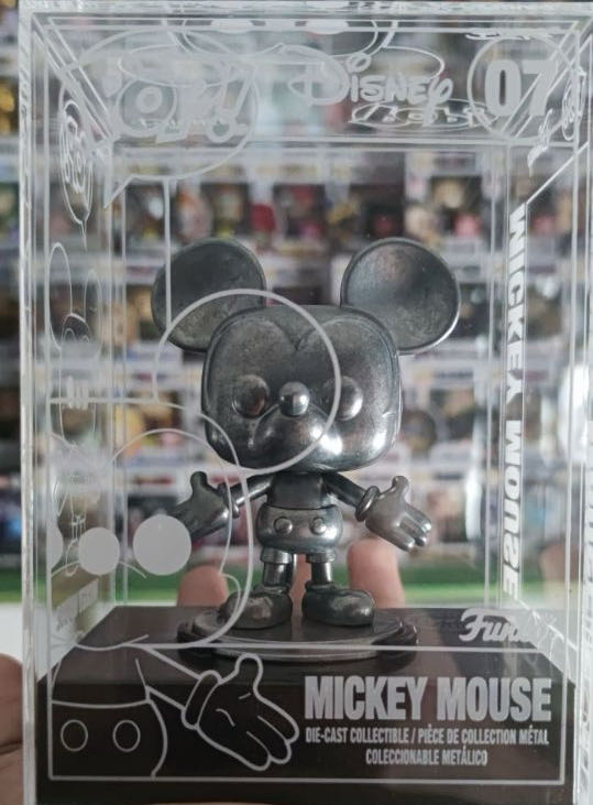  Mickey Mouse Die-cast Chase - Disney vinyl figure collectible - Main Image 2
