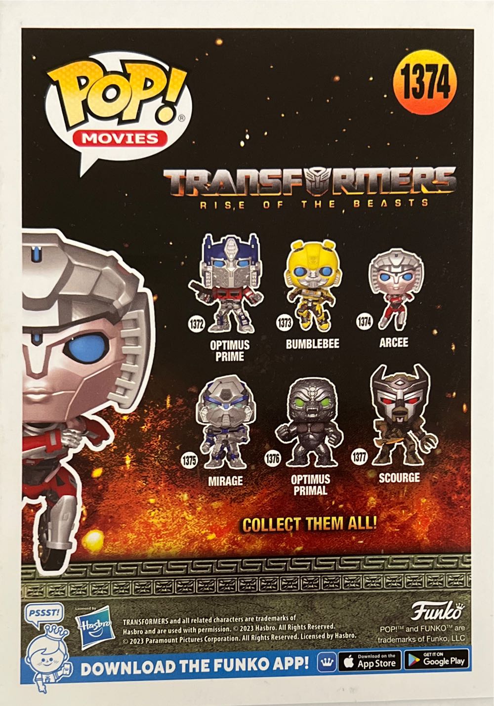 Arcee - Transformers vinyl figure collectible [Barcode 889698639552] - Main Image 2