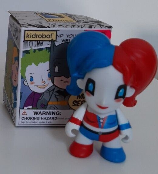 Kidrobot : Harley Quinn - DC Universe vinyl figure collectible - Main Image 3