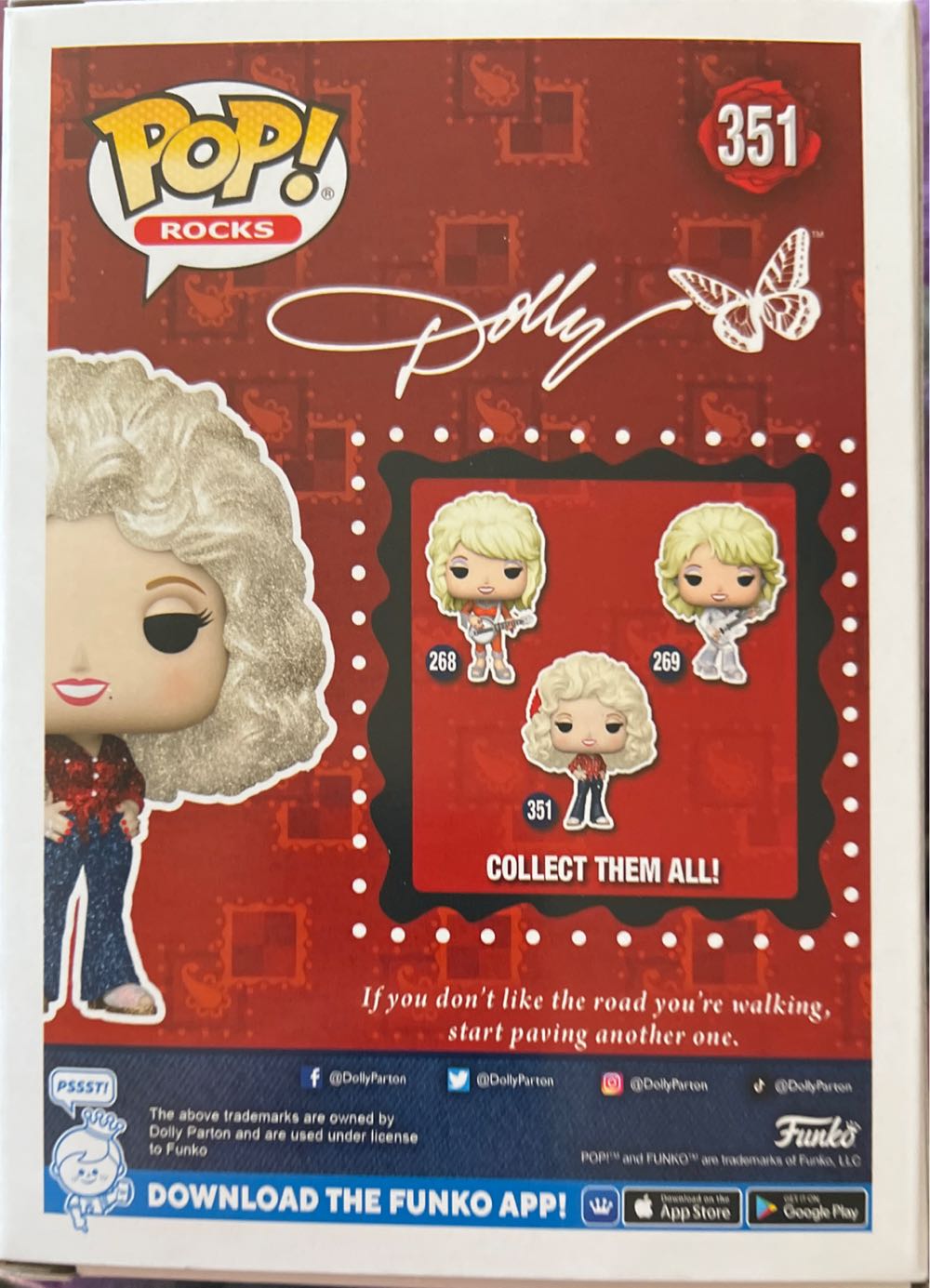Dolly Parton ’77 Tour - Musicians vinyl figure collectible [Barcode 889698687003] - Main Image 2