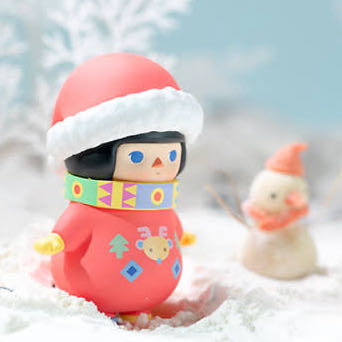 Michael Myers Behind Hedge $23