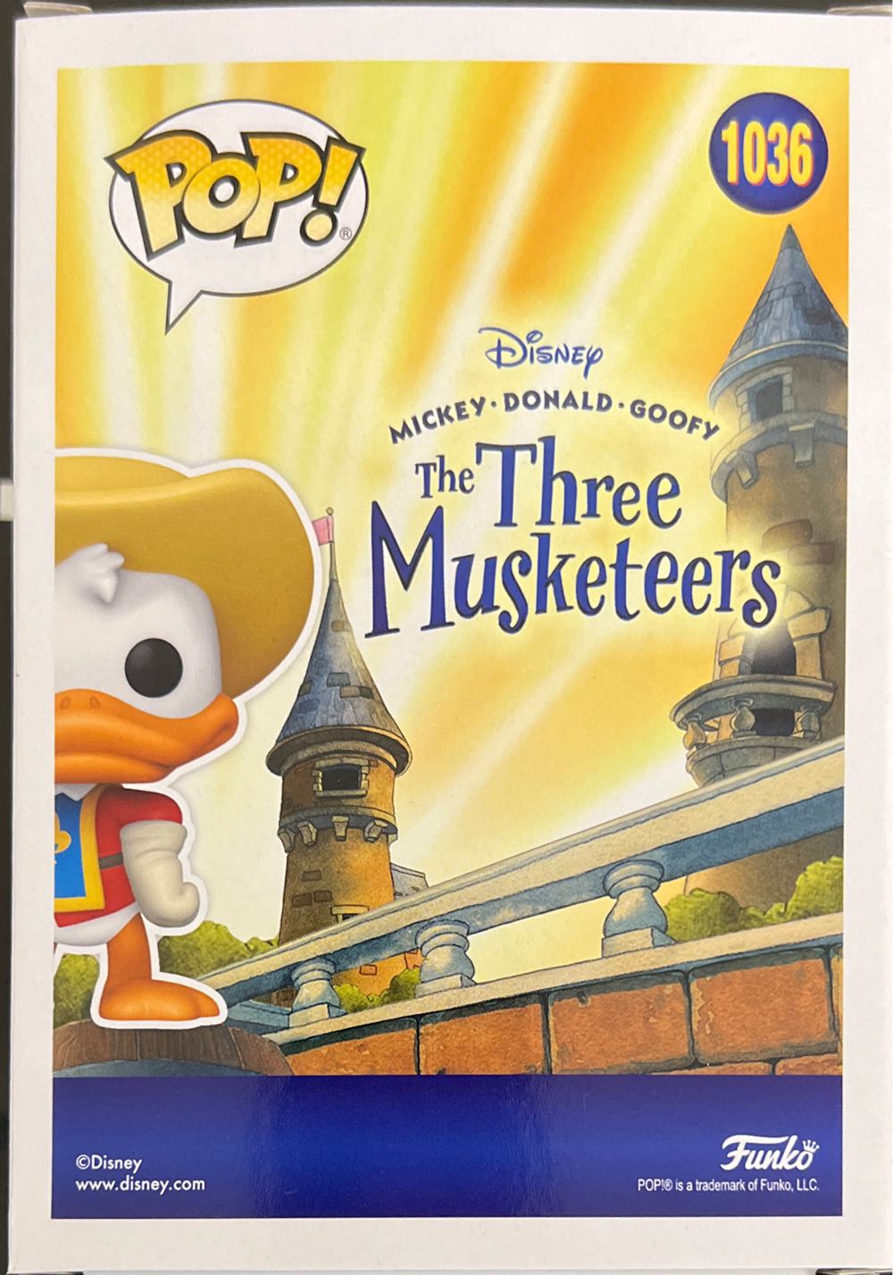 Donald Duck - The Three Musketeers vinyl figure collectible [Barcode 889698552073] - Main Image 2
