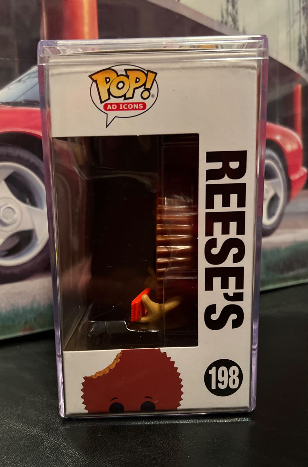 REESE’S: REESE’s (PEANUT BUTTER CUP GUY) - Ad Icons vinyl figure collectible [Barcode 889698725408] - Main Image 3