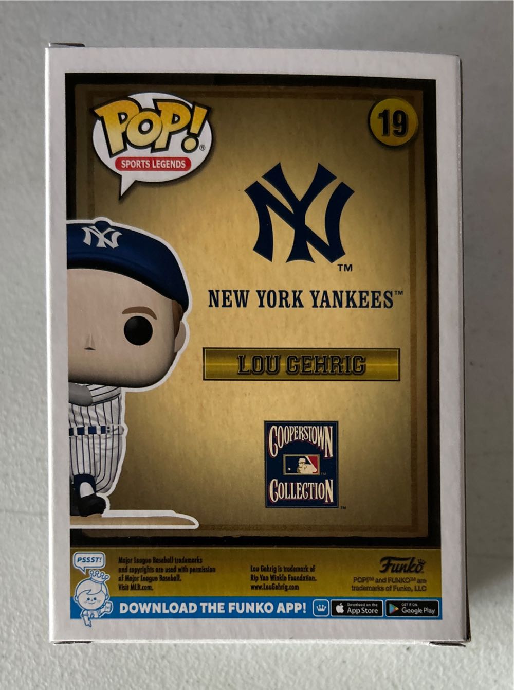 Lou Gehrig - MLB vinyl figure collectible [Barcode 889698722476] - Main Image 3