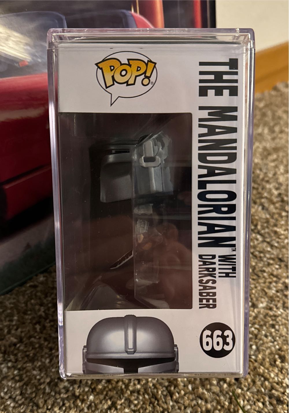 The Mandalorian (with Darksaber) - Star Wars vinyl figure collectible [Barcode 889698765503] - Main Image 3