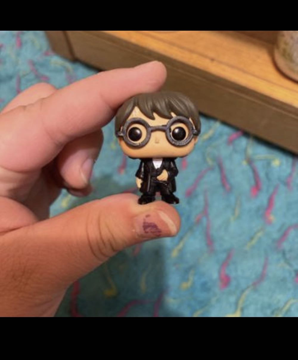 Wizkids Pathfinder Battles Deep Cuts Unpainted Minis: W15 Female Human Fighter