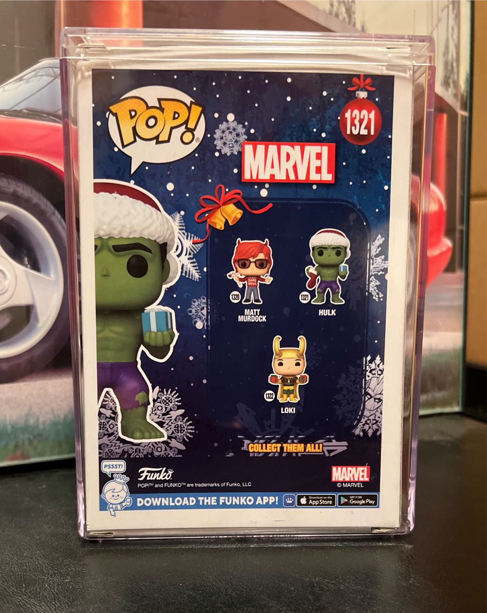 Marvel Hulk Christmas - Marvel Universe vinyl figure collectible [Barcode 889698747318] - Main Image 2