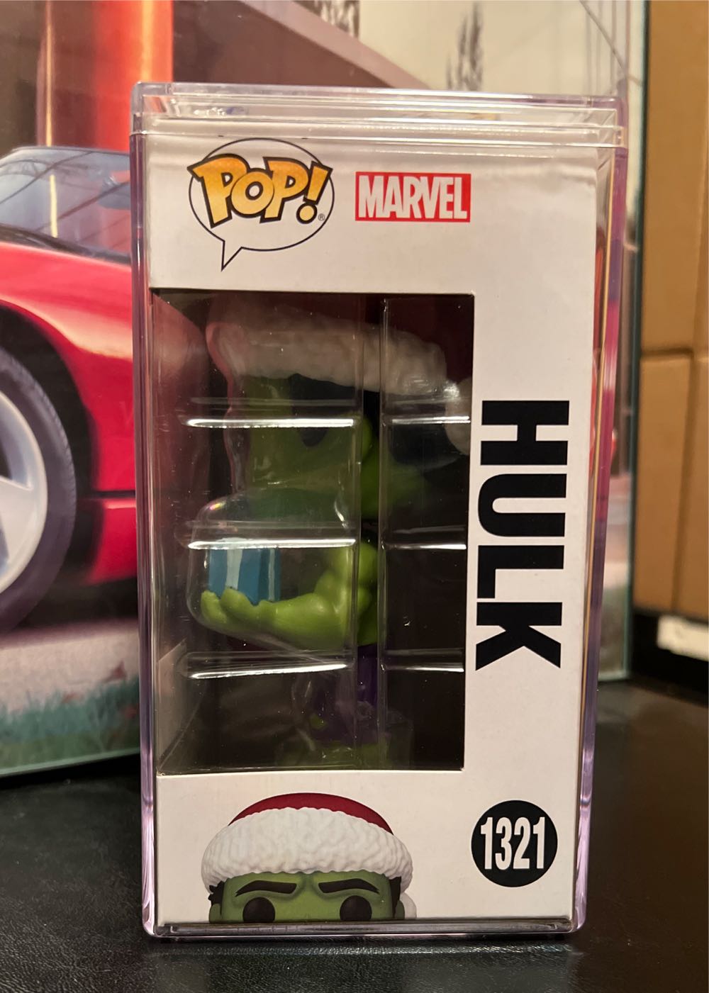 Marvel Hulk Christmas - Marvel Universe vinyl figure collectible [Barcode 889698747318] - Main Image 3