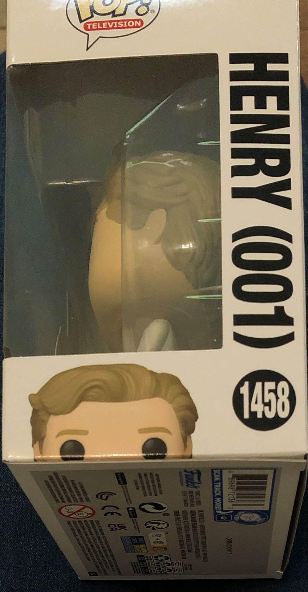 Henry (001) - Stranger Things vinyl figure collectible [Barcode 889698721363] - Main Image 4