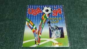 Funko Pop Newt Scamander Holding Briefcase Keychain