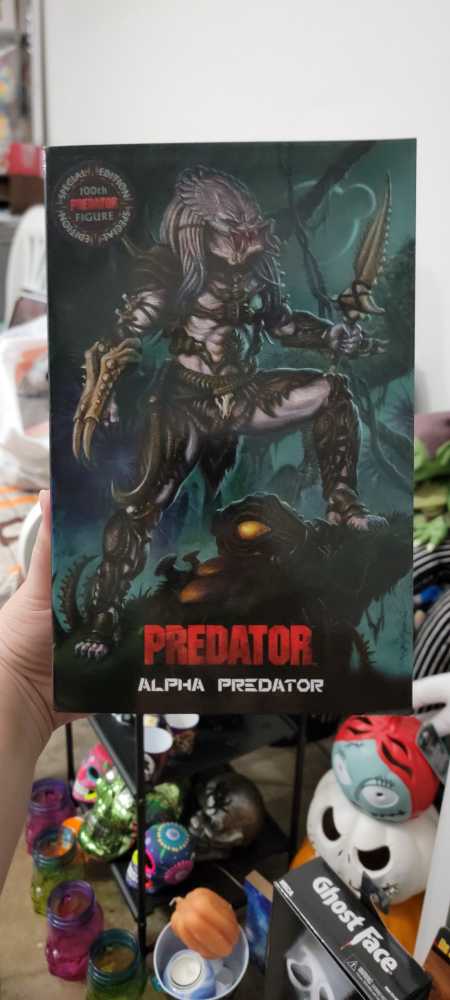 Predator NECA Alpha Predator  - Predator vinyl figure collectible [Barcode 634482515754] - Main Image 2