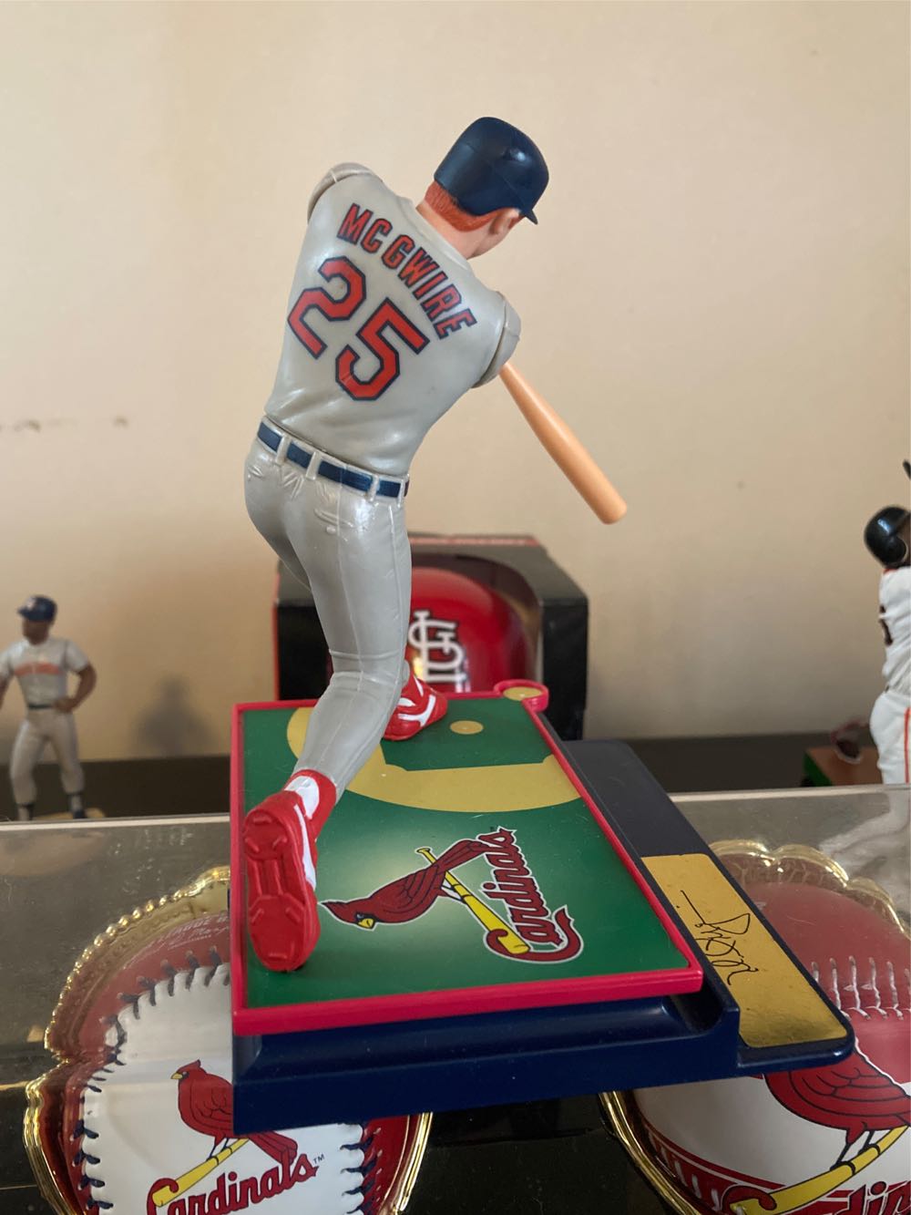 Mark McGwire  vinyl figure collectible - Main Image 3