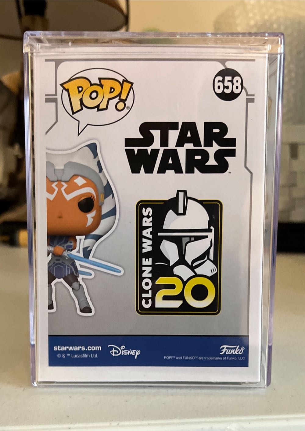 Ahsoka Tano - Star Wars: Clone Wars vinyl figure collectible [Barcode 889698743990] - Main Image 2