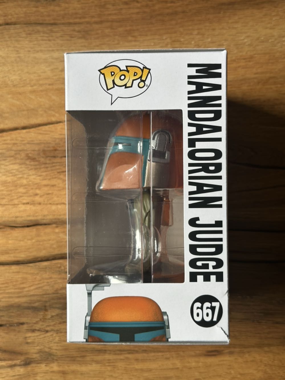 Mandalorian Judge - Star Wars: The Mandalorian vinyl figure collectible [Barcode 889698765558] - Main Image 3