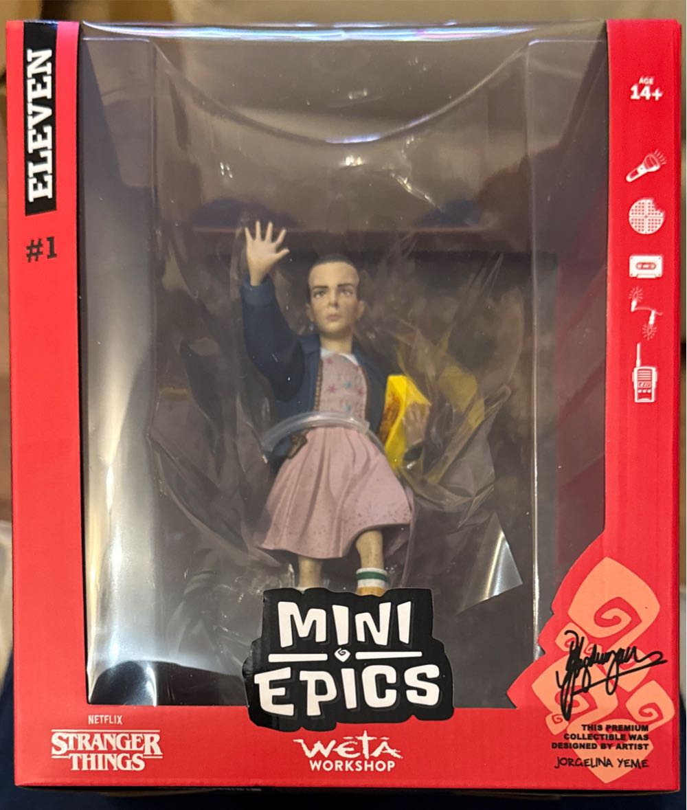 Eleven Weta Workshop Mini Epics Stranger Things Season 1 Eleven - Stranger Things vinyl figure collectible [Barcode 9420024738184] - Main Image 2