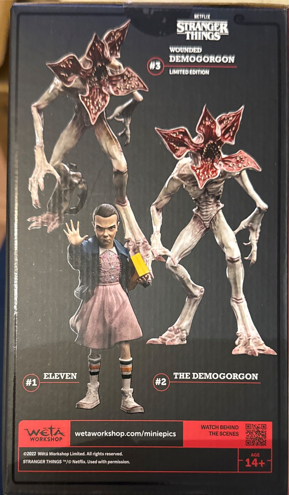 Eleven Weta Workshop Mini Epics Stranger Things Season 1 Eleven - Stranger Things vinyl figure collectible [Barcode 9420024738184] - Main Image 3