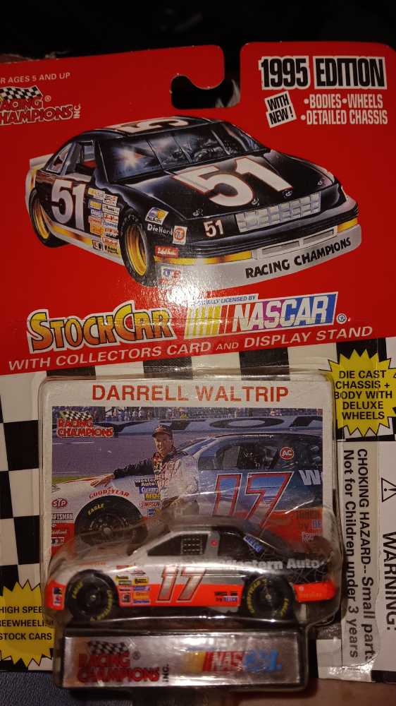 Racing  - Speed Racer vinyl figure collectible [Barcode 095949011538] - Main Image 2