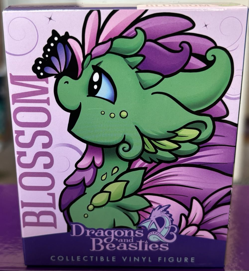 D&B Blossom (Spring) Seasonal Dragon  vinyl figure collectible [Barcode 810002711930] - Main Image 2