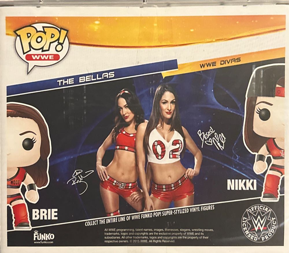 Wwe $260 Brie And Nikki Bella (Autographed By Brie And Nikki Bella) - WWE vinyl figure collectible - Main Image 2