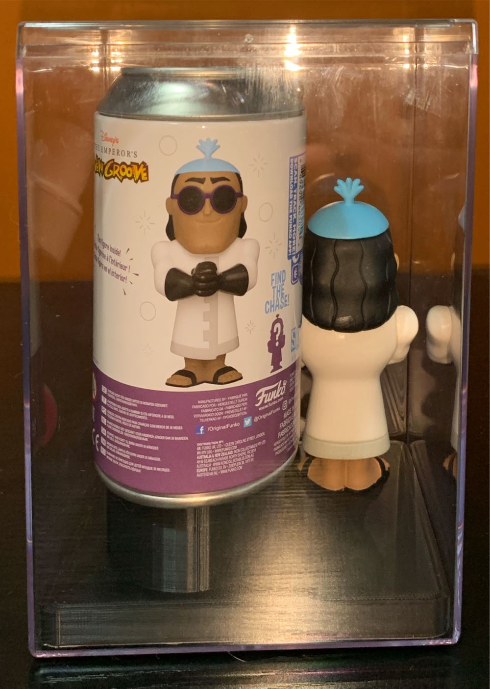 Lab Kronk  vinyl figure collectible [Barcode 889698663854] - Main Image 3
