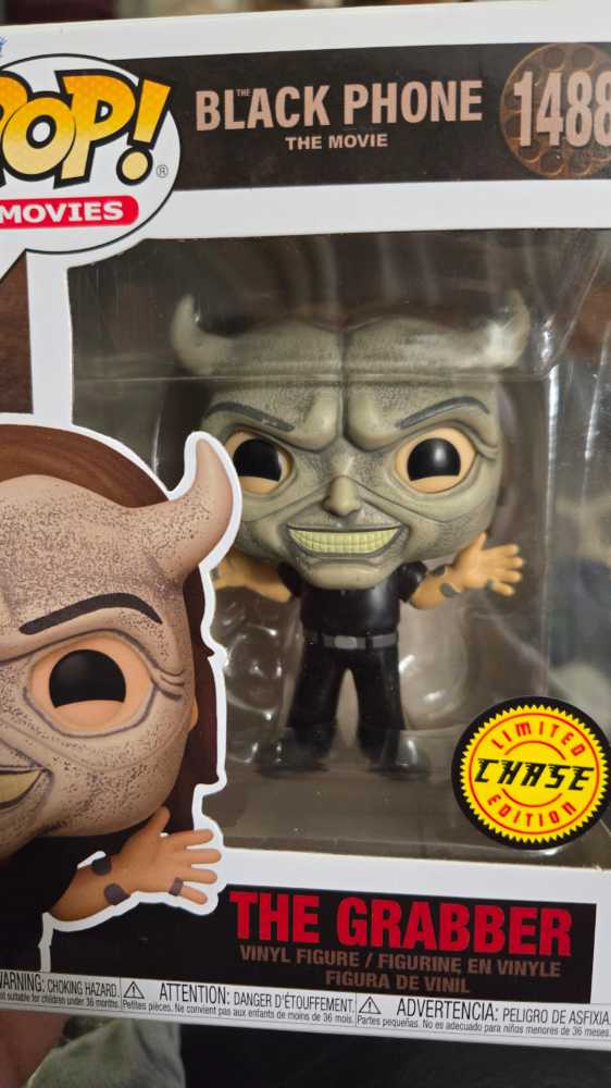 The Grabber  vinyl figure collectible [Barcode 889698759083] - Main Image 3