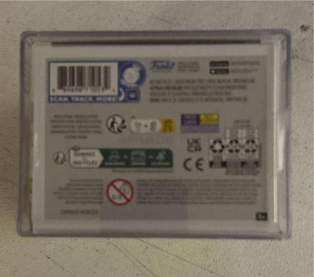 #1316 Animation: One Piece: Yamato (Funko Exclusive, Chase)  vinyl figure collectible [Barcode 889698710534] - Main Image 4