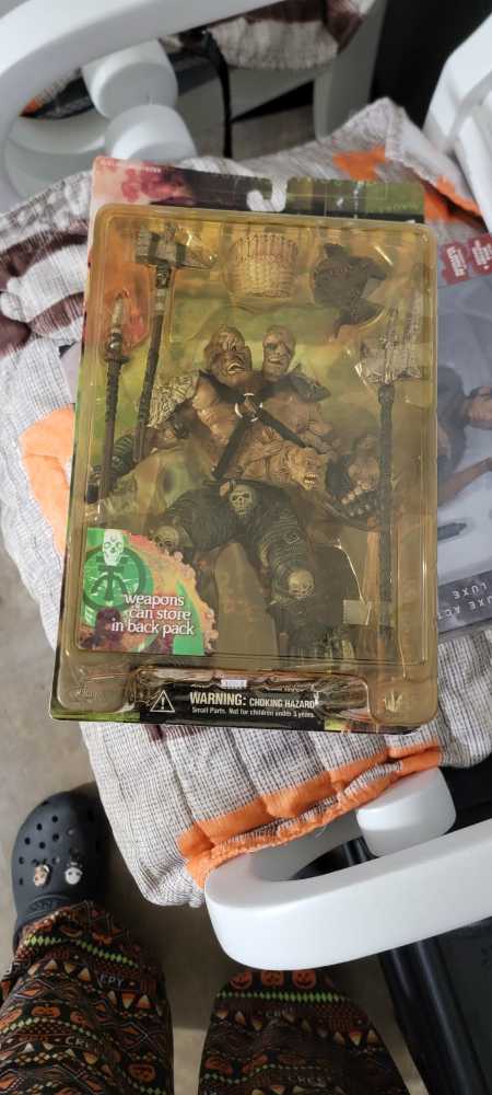 Spawn The Dark Ages Tormentor  vinyl figure collectible [Barcode 787926111750] - Main Image 2