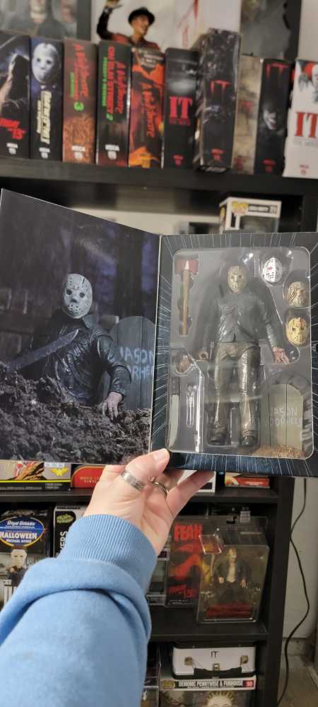 Jason Voorhees V  vinyl figure collectible [Barcode 2420723803340] - Main Image 3
