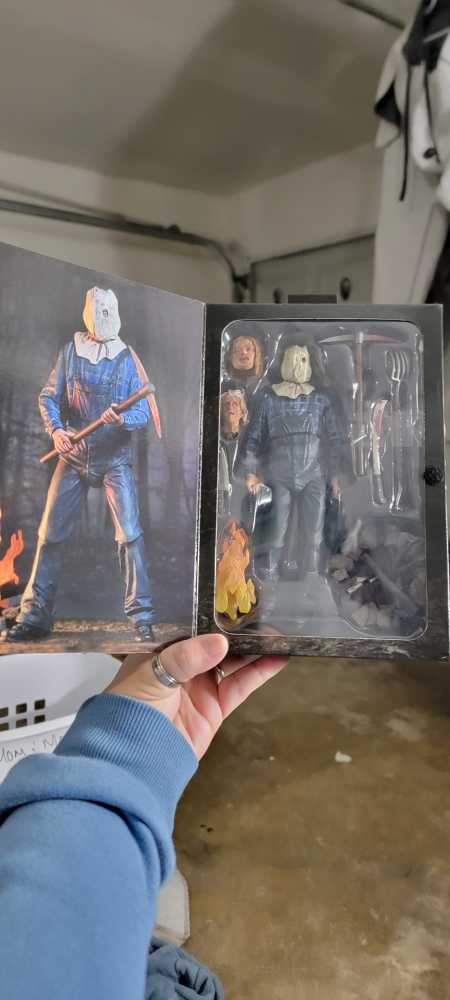 Friday The 13th Part 2: Jason Voorhees - Friday the 13th vinyl figure collectible [Barcode 634482397190] - Main Image 3
