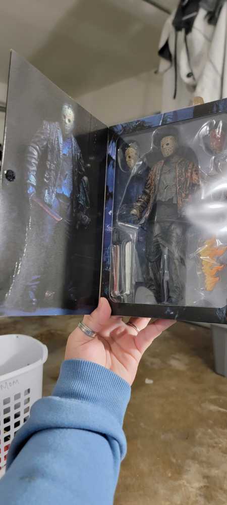 Nightmare Freddy Vs. Jason: Jason Voorhees - Friday the 13th vinyl figure collectible [Barcode 634482397251] - Main Image 3