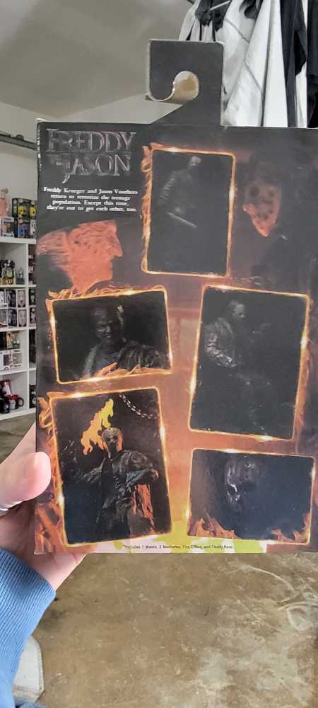 Nightmare Freddy Vs. Jason: Jason Voorhees - Friday the 13th vinyl figure collectible [Barcode 634482397251] - Main Image 4
