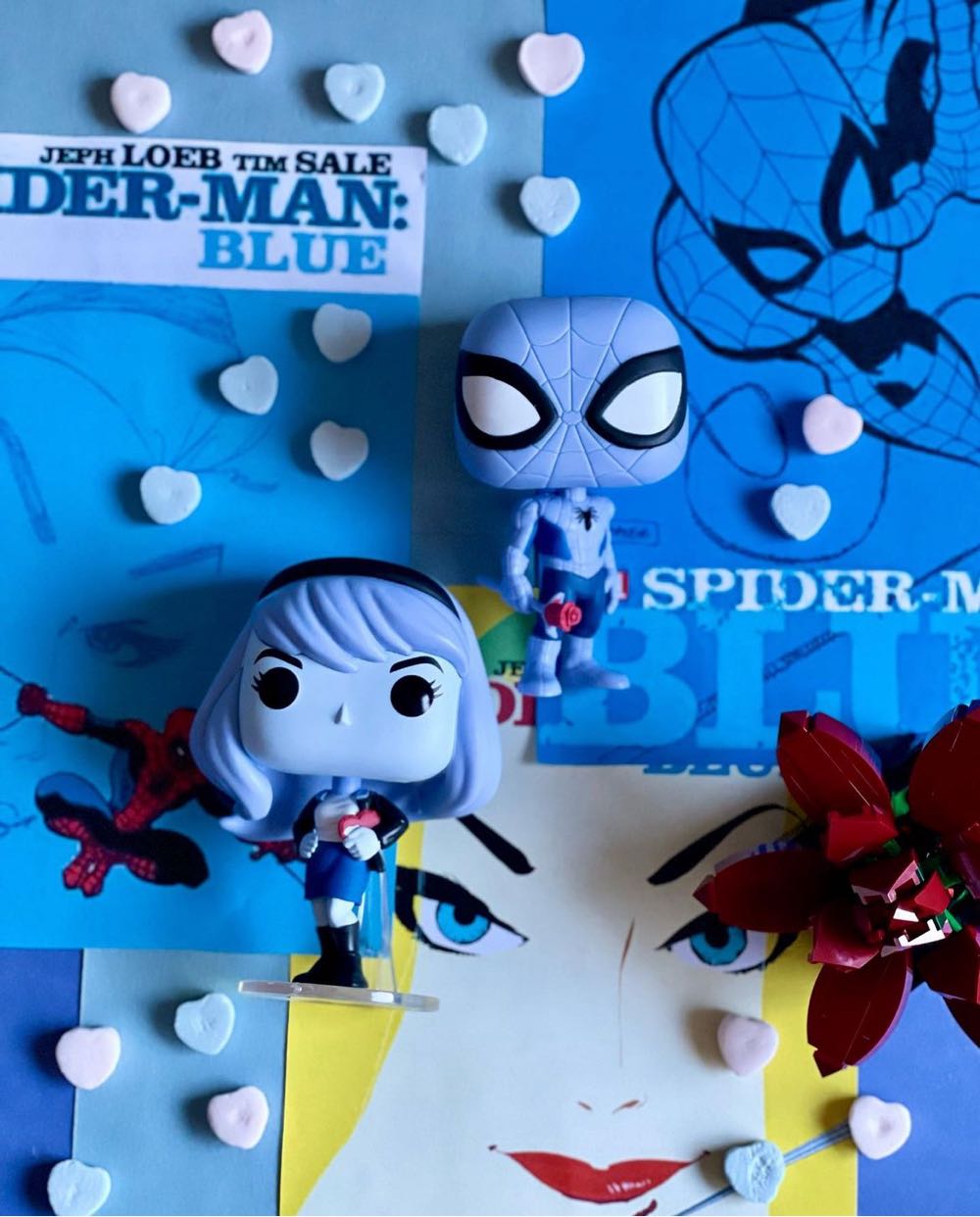 Gwen Stacy Pop! 1356 (Blue) - Spider-Man vinyl figure collectible [Barcode 889698814195] - Main Image 4
