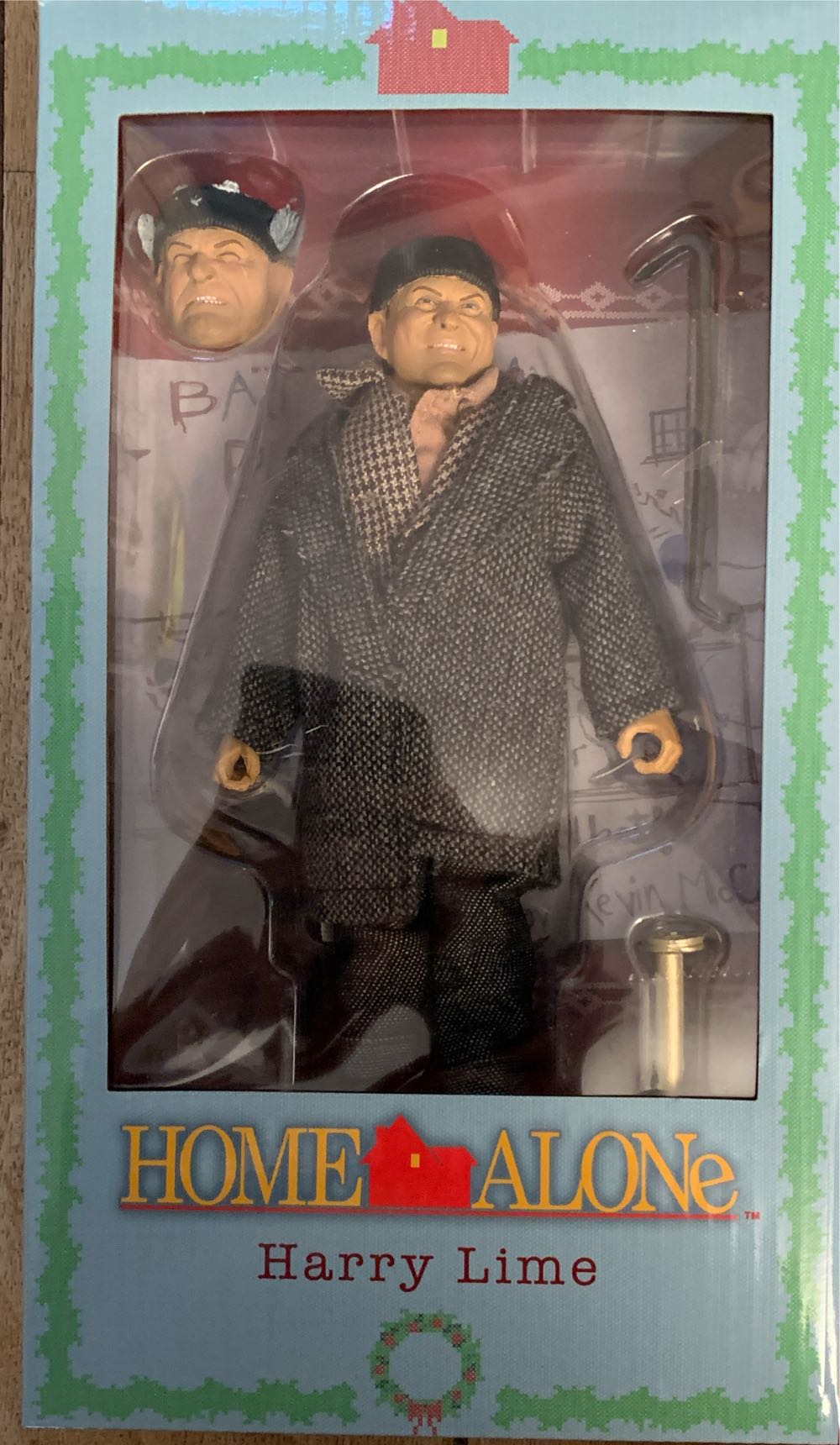 The Wand Company Original Poké Ball Authentic Replica Realistic Electronic Die-cast Poké Ball With Display Case Light Features – Officially Licensed By Pokémon