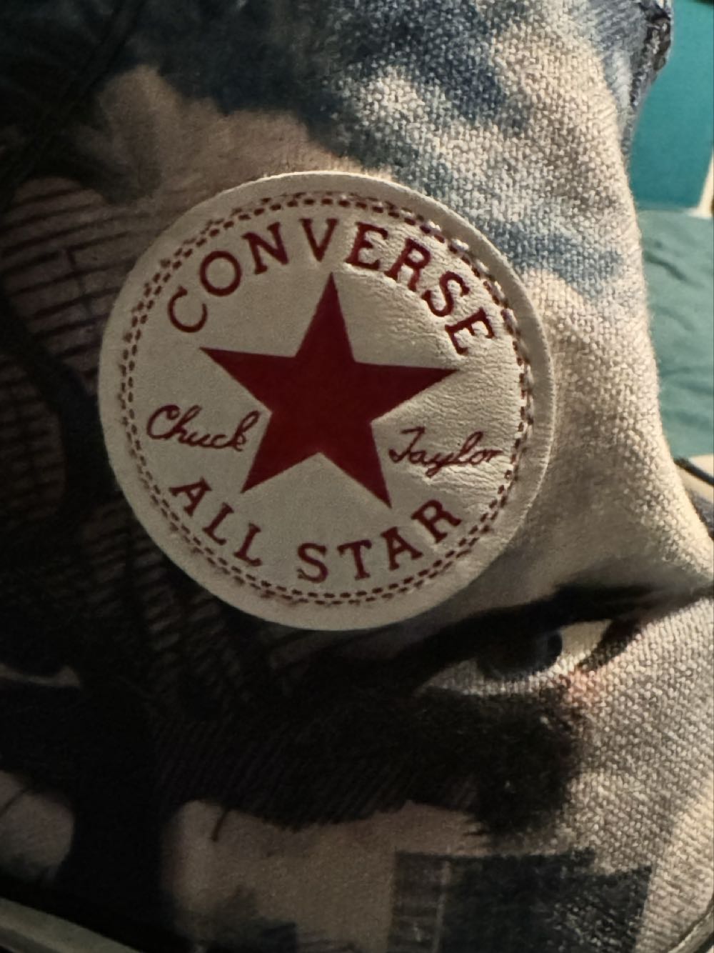 Superman Chuck Taylor Converse - DC Comics vinyl figure collectible - Main Image 3