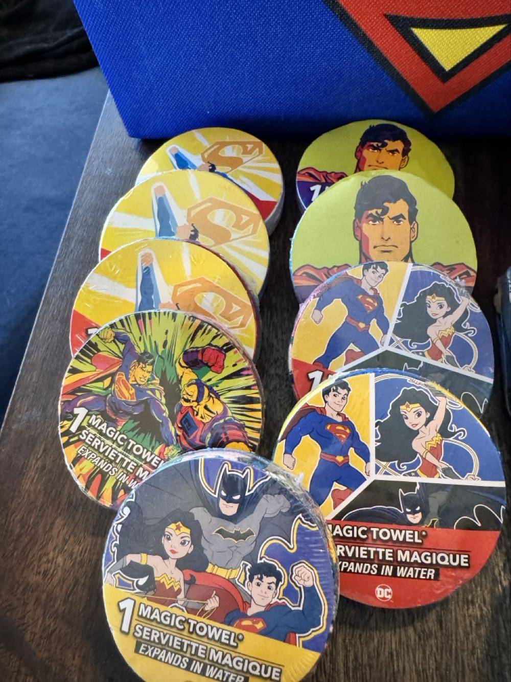 Superman Magic Towels - DC Comics vinyl figure collectible - Main Image 2