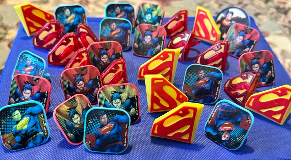 Superman Party Rings  vinyl figure collectible - Main Image 2