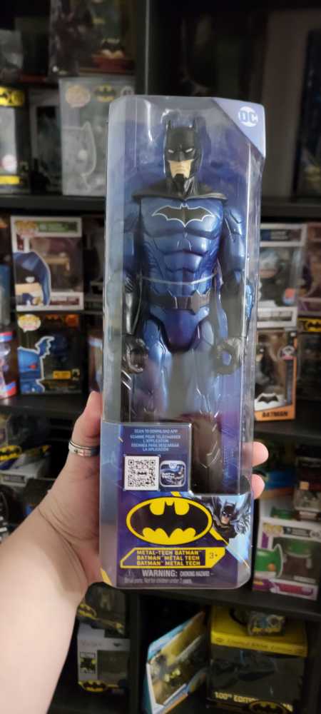 Batman Metal Tech Action Cm  vinyl figure collectible [Barcode 778988367421] - Main Image 2