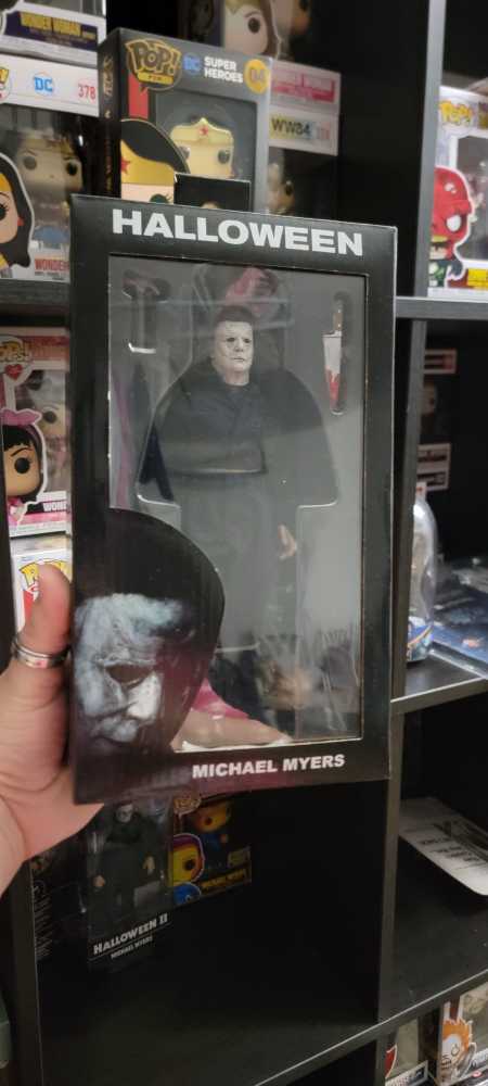 626 - Lex Luthor white suit