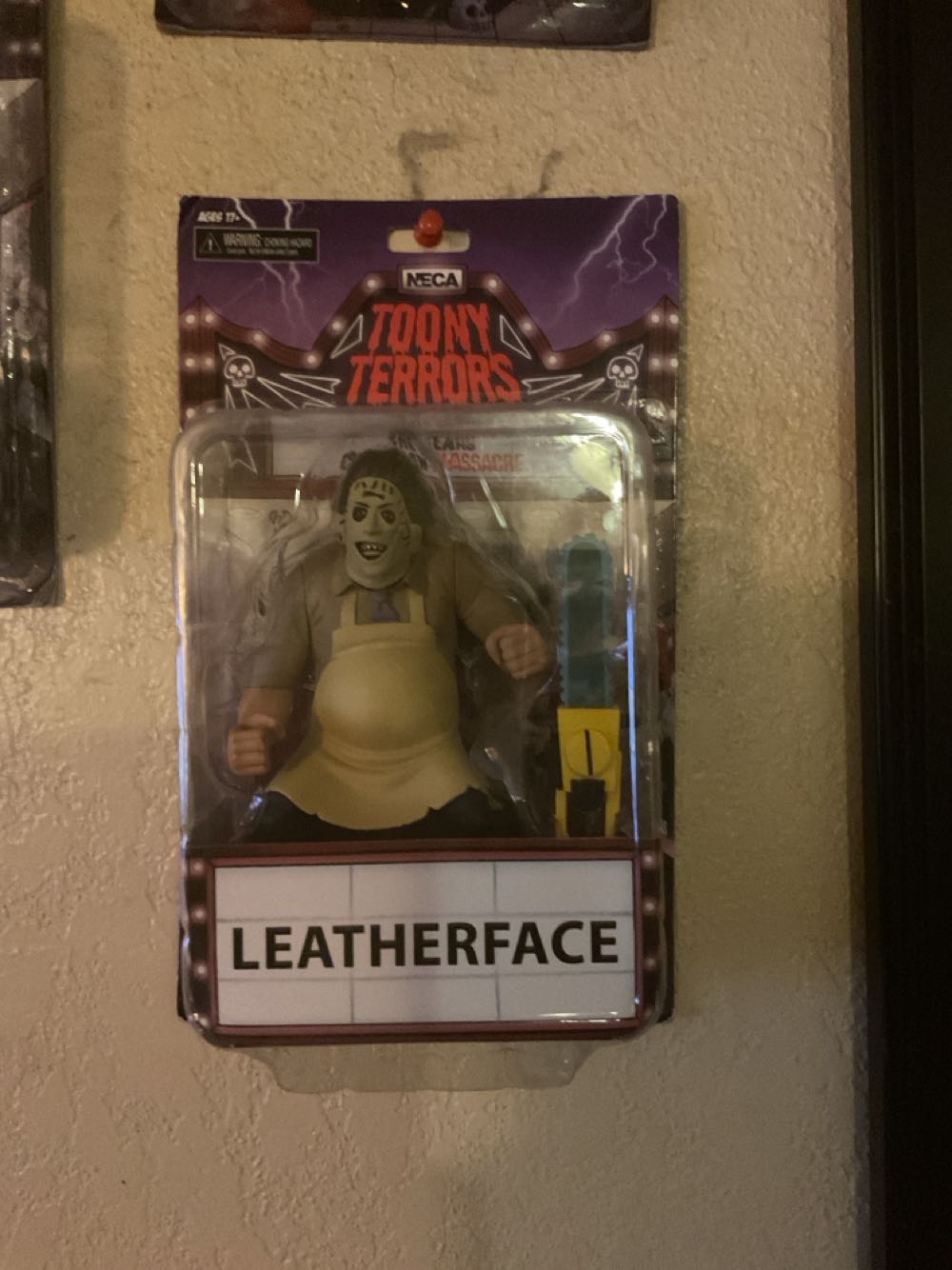 Leatherface Toony Terrors - The Texas Chainsaw Massacre vinyl figure collectible [Barcode 634482420393] - Main Image 3