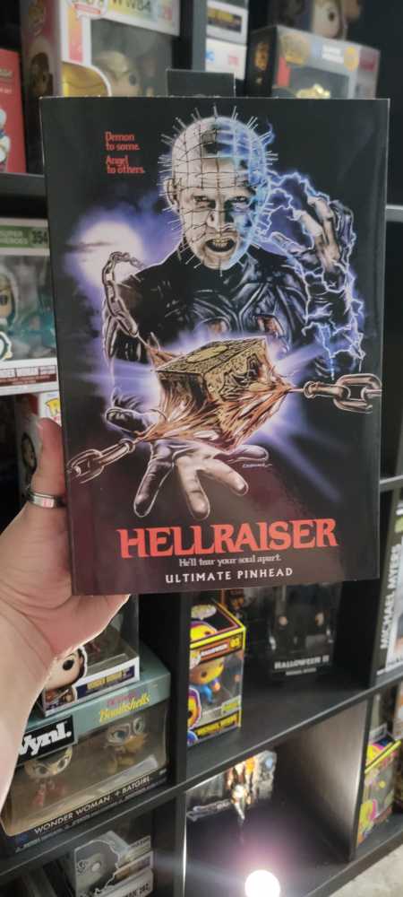 Hellraiser Pinhead - Hellraiser vinyl figure collectible [Barcode 634482331033] - Main Image 2