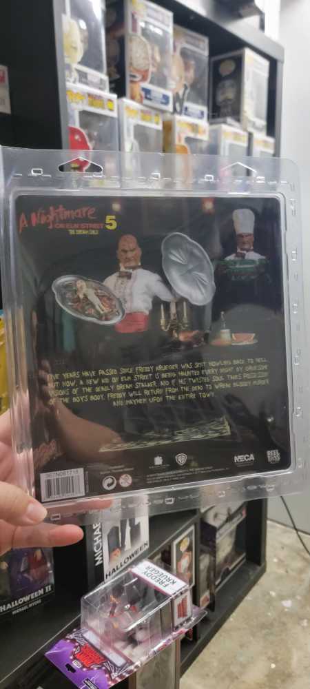 Freddy Krueger  vinyl figure collectible - Main Image 2